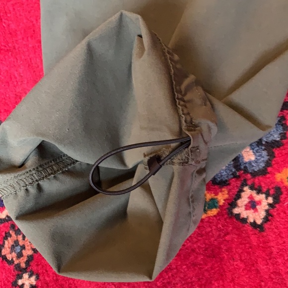 L. L. Bean Multi-Sport Pants size M/Tall - Picture 6 of 7